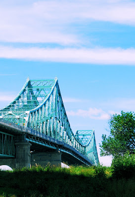 Puente Jacques Cartier en Montreal, Canadá.