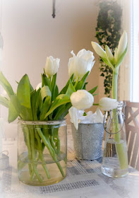 tulppaanit amaryllis maalaisromanttinen keittiö sisustus