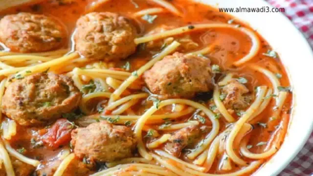 طريقة عمل شوربة شعيرية حمراء