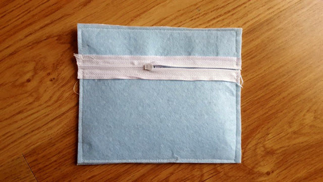 DIY felt pouch set