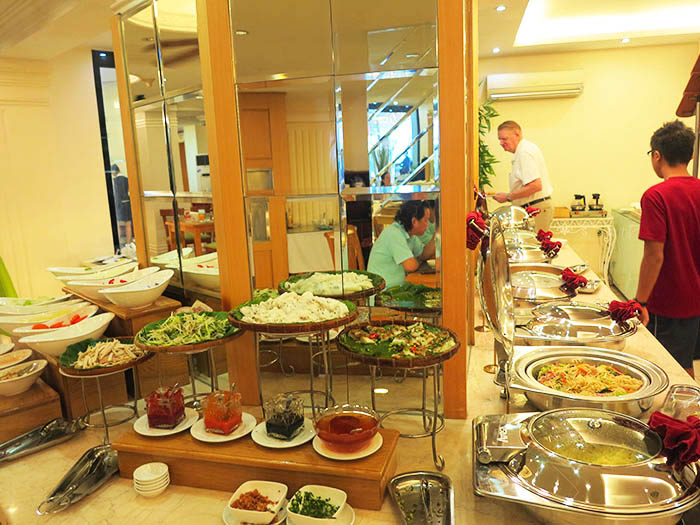 Hoang Hai Long buffet breakfast