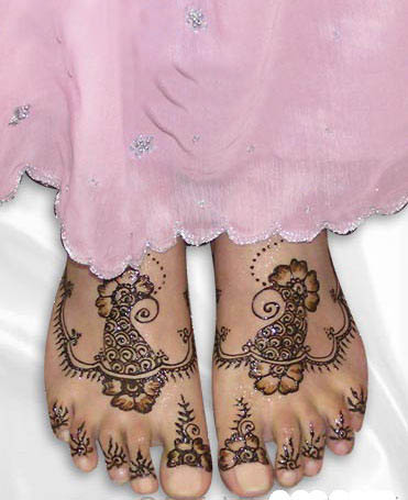 TATTOOS DESIGNS Foot Mehndi