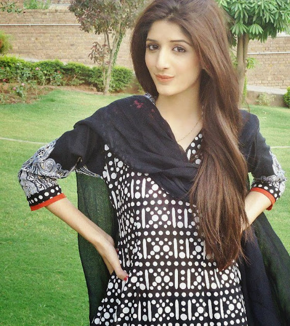 Mawra Hocane HD Wallpapers Free Download