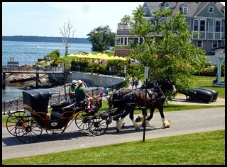 04e - Downtown Bar Harbor - Carriage