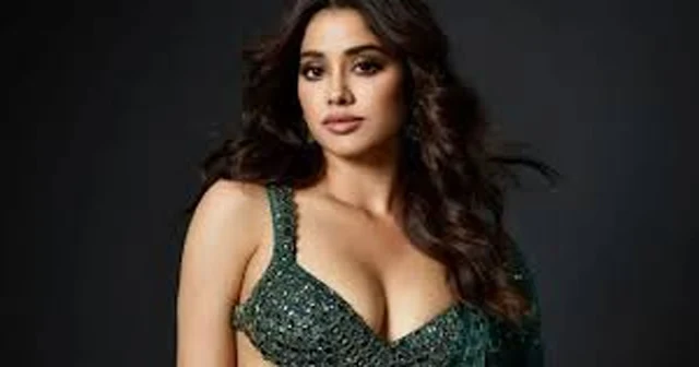 অভিনেত্রী জাহ্নবী কাপুরের ১২ মিনিটের গোপন ভিডিও