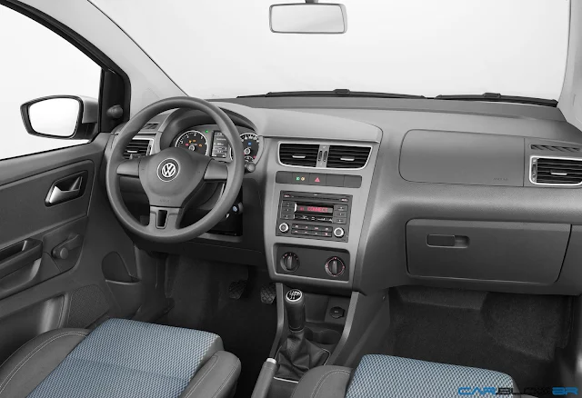 VW Fox 1.6  Bluemotion 2013 - interior - painel