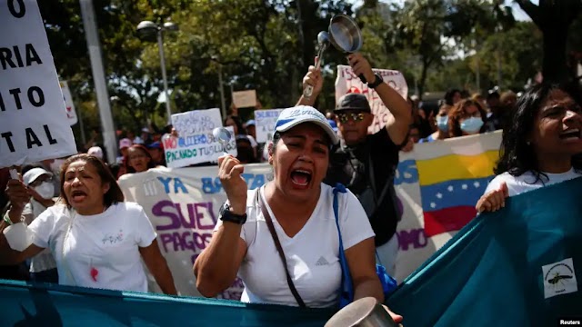 Maduro no puede bajar impuestos en Venezuela porque “los necesita”, aseguran expertos
