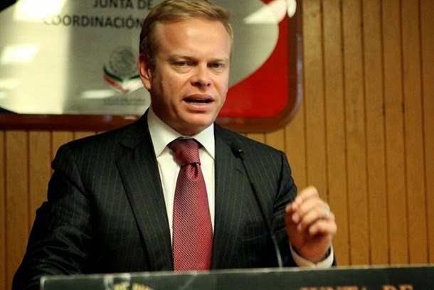 PVEM no burla ley hay rezago en entrega de tarjetas