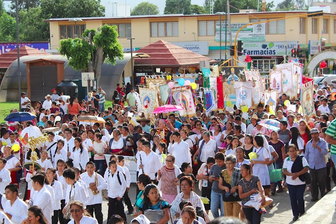 Emotiva bienvenida a Monseñor Pedro Vásquez Villalobos en la Villa de Zaachila