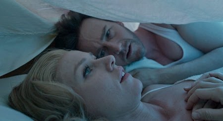 Edward Norton as “Mike” and Naomi Watts as “Lesley” in BIRDMAN. Courtesy Fox Searchlight Pictures. Copyright © 2014 Twentieth Century Fox.