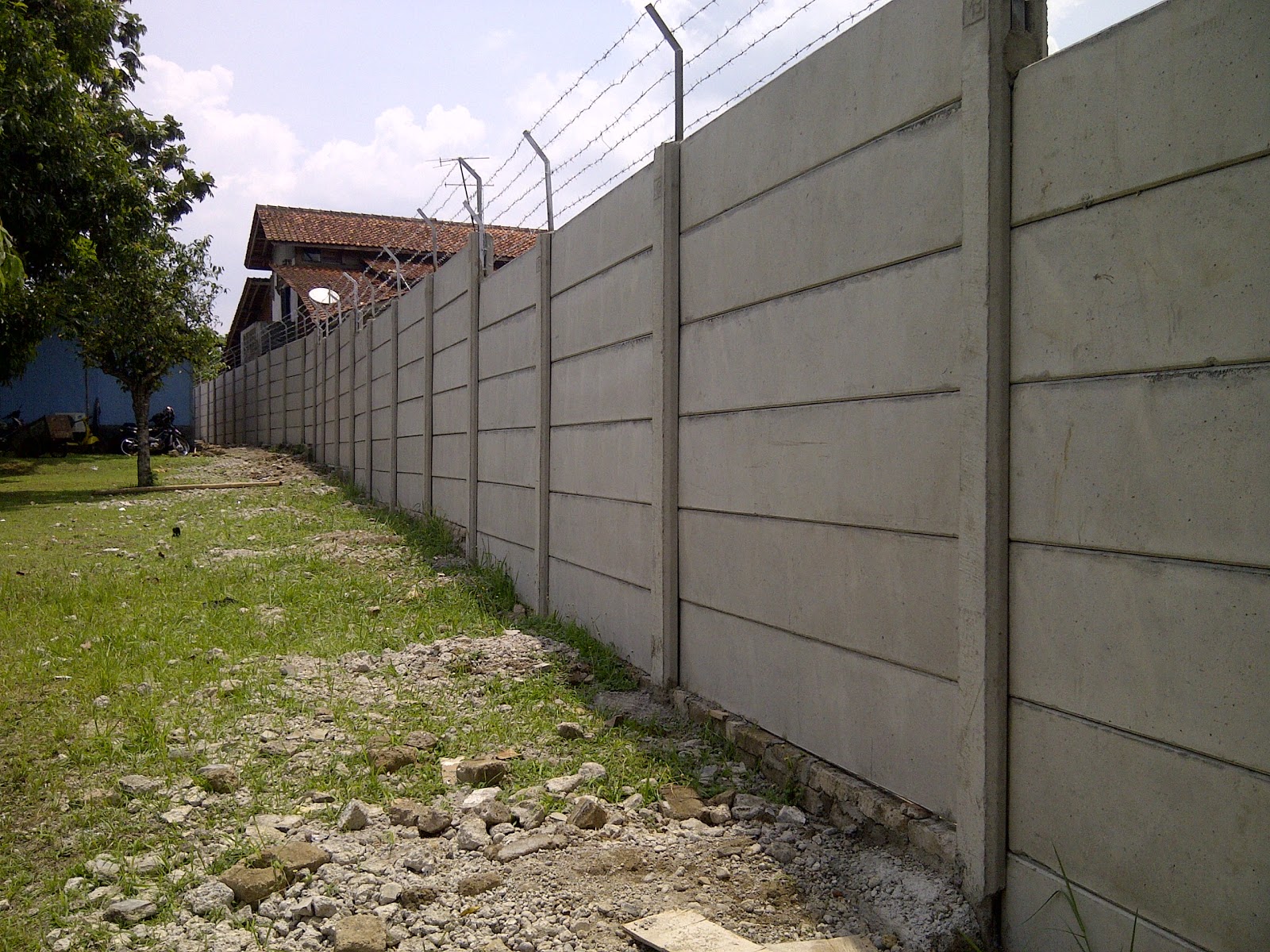 INFO BISNIS NUSANTARA JUAL PAGAR BETON  085793333234 