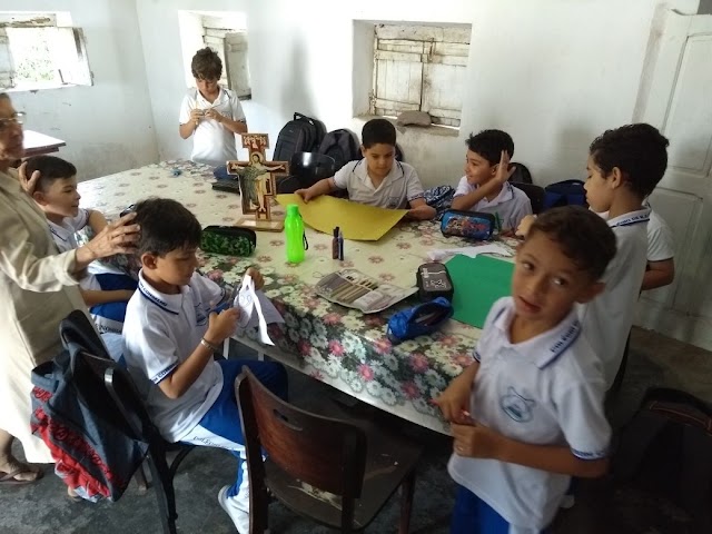 CNSBC ESTEVE REALIZANDO OFICINAS CARNAVALESCAS COM A PARTICIPAÇÃO DE ALUNOS