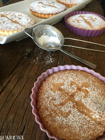 tartas-de-santiago-a-base-de-almendras-huevos-y-azúcar