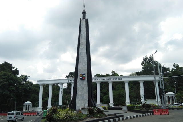 Tugu Kujang Kota Bogor