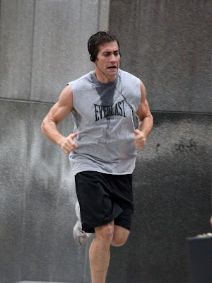 Jake Gyllenhaal Shooting a running scene for his new movie Love And Other 