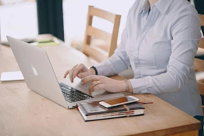 Stretches-to-Undo-the-Damage-of-Sitting