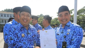  Hari Korpri, Pemkot Bandung Santuni 10 Penjaga Sekolah