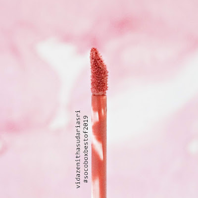 review aplikator Esqa Matte Lip Liquid choco red doe foot