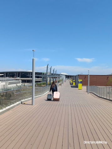 Boulevard entre la T1 y T2 del Aeropuerto Arturo Merino Benitez (Pudahuel)