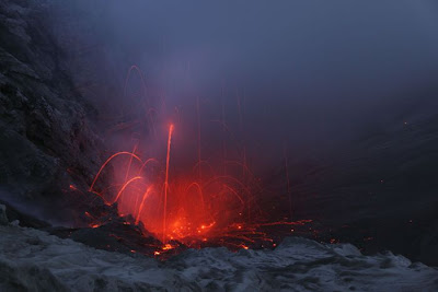 Gambar gunung berapi