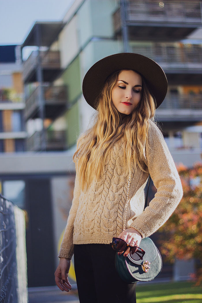 aran sweater market