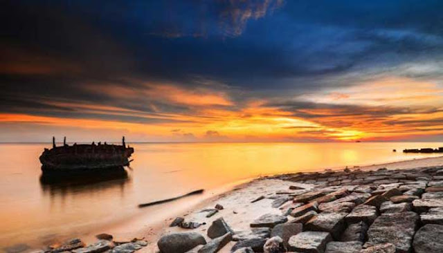 Pantai Tanjung Kelian, Pantai Bersejarah Di Pulau Bangka