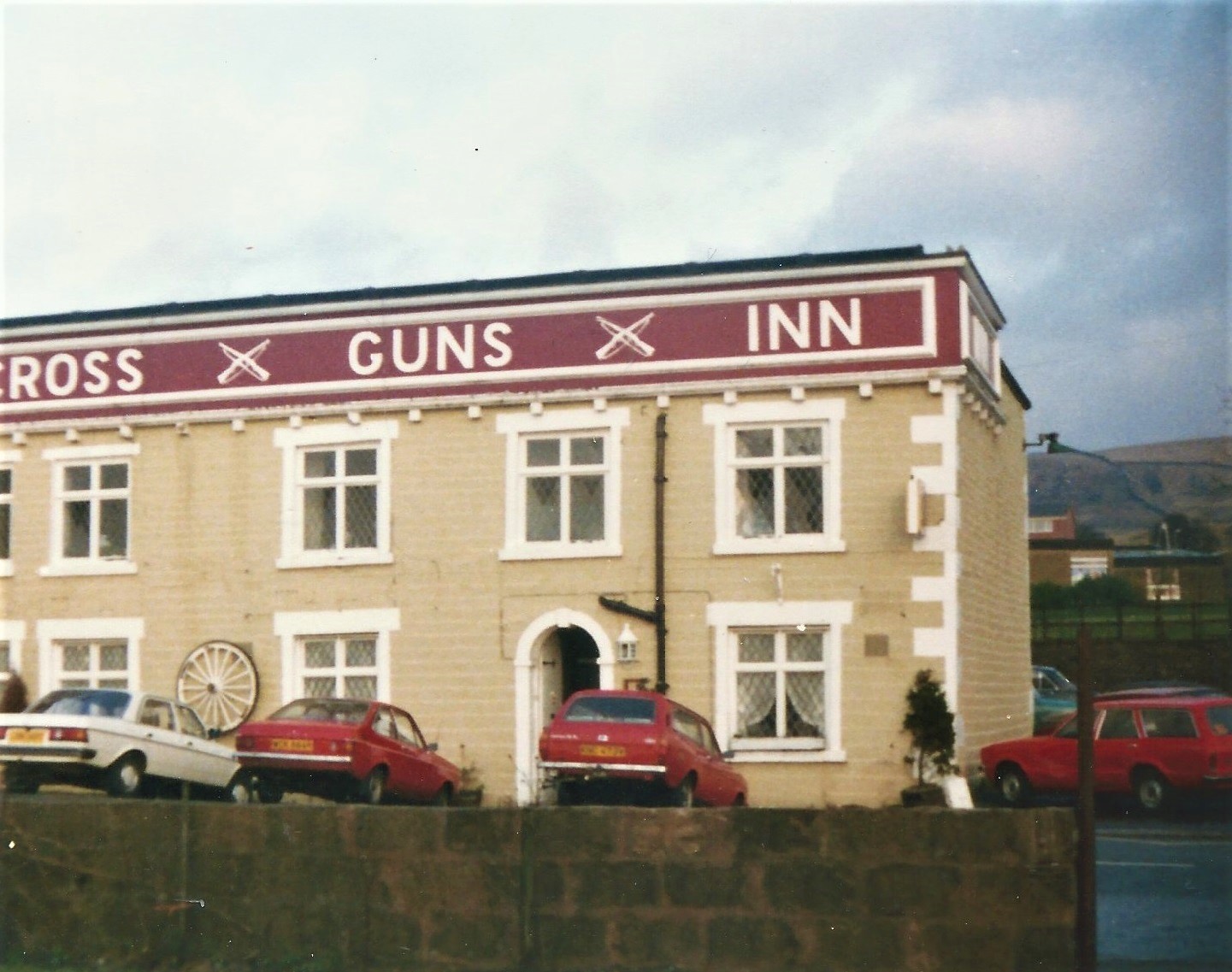 Who went in these pubs? Cross+Guns