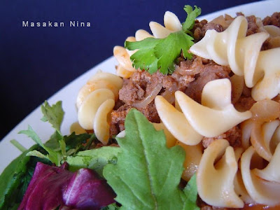 Masakan Nina: Pasta Bolognise with salads