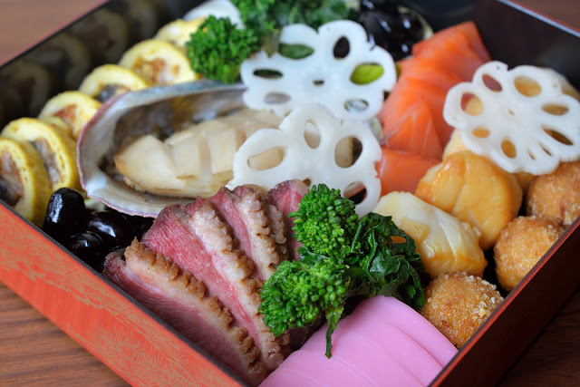 鴨のロースト、菜の花のおひたし、鮑やわらか煮  roast duck, boiled flower blossoms with a soy sauce dressing, boiled tender abalone