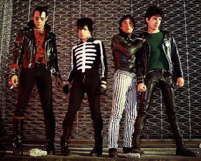 Gaya Jaket Kulit Personil The Misfits