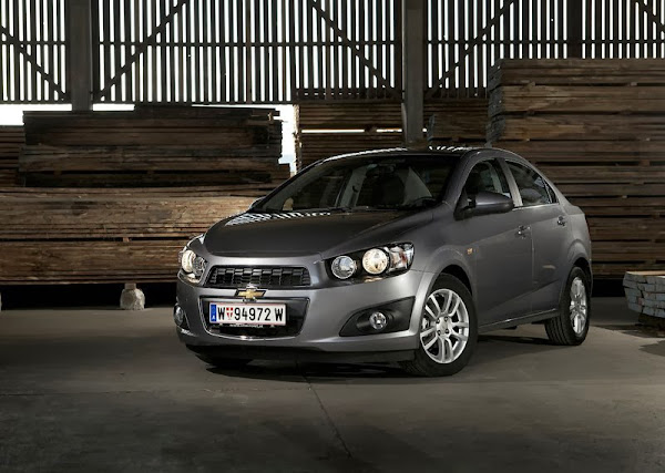 Spesifikasi Lengkap dan Harga Chevrolet Aveo Sedan Terbaru