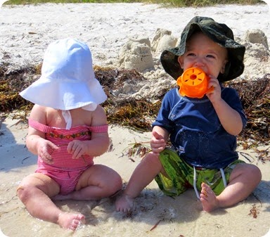 Beach Twins!