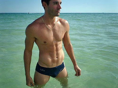 Swimpixx - pics of men in swimmwer: speedos, aussiebum, sungas, & nike. Brazilian homens nos sungas abraco sunga. Free photos of speedo men, hot gay men in speedos and aussiebum. Swimpixx blog for sexy speedos.