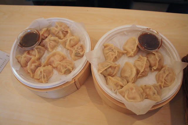 Para bar, pierożki, chinese dumplings