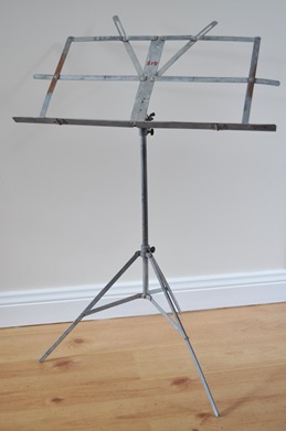 e living inwards Commonwealth of Australia though a discussion of warning to anyone thinking of moving hither  ✔ Convert a Sheet Music Tripod into a Lamp