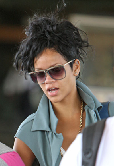 rihanna pixie cut back. rihanna pixie cut back