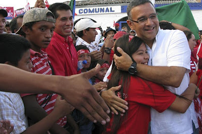 Mauricio Funes: de la edad de la inocencia al animal político