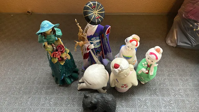陶器の人形の写真