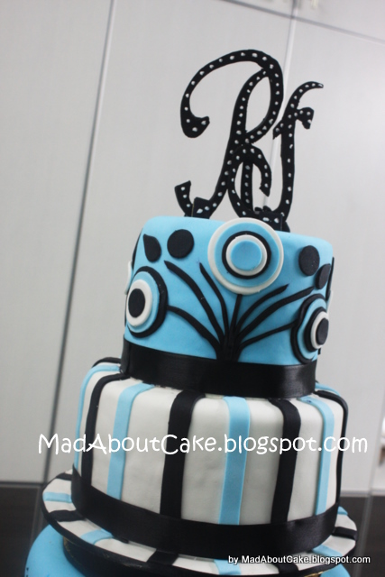 Blue Tiffany and black wedding cake Initial RF