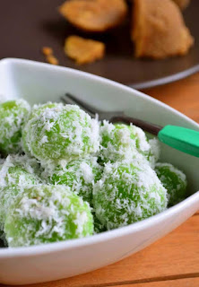 kue-klepon