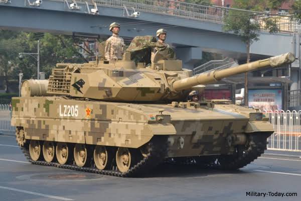 India China News : चीन ने वास्तविक नियंत्रण रेखा पर की T-15  टैंक तैनाती ?