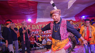 Sekda Ketapang Tampilkan Pesona Kebudayaan Dayak dalam Penutupan Gawai Bejujokng Ke-XII di Desa Gema