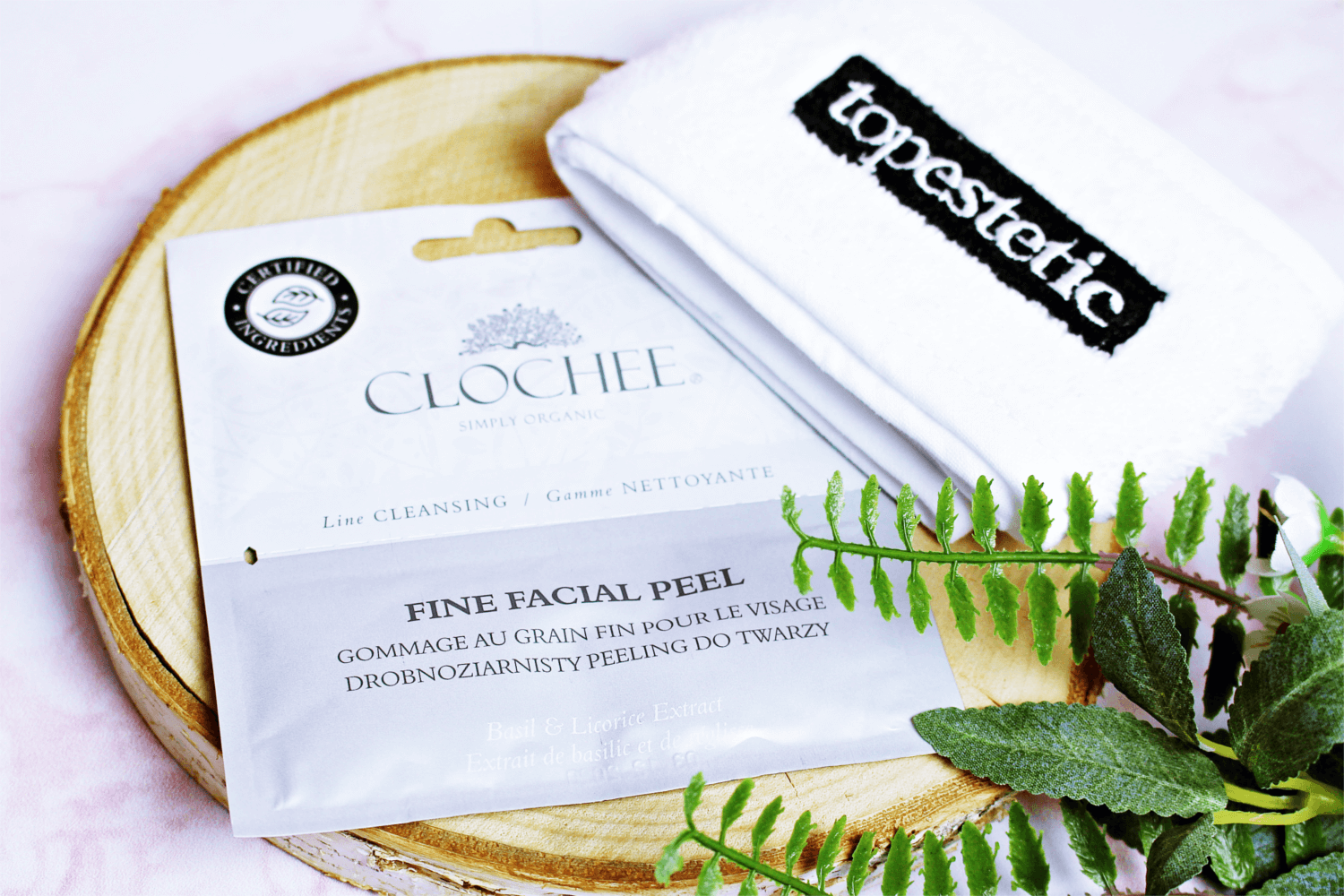 Peeling Clochee Fine Facial Peel -Drobnoziarnisty peeling do twarzy