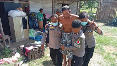 Polres Touna Gelar Baksos Pengobatan Gratis Bagi Korban Terdampak Banjir Di Kecamatan Tojo.