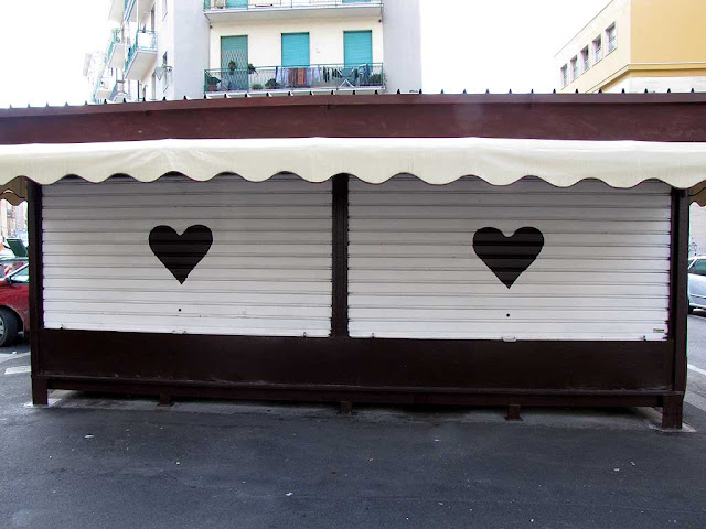 Hearts on a used books kiosk, Livorno