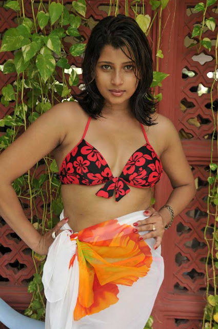 Nadeesha Hemamali Hot Photos