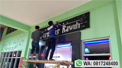 hand lettering, hiasan dinding, jasa desain cafe, jasa lukis, jasa lukis dinding, jasa promosi, lettering cafe, Lettering Lukis Dinding, menerima pemesanan desain, Proses Pengerjaan Lettering Lukis Dinding di Kedai Radar Tegal , desain interior