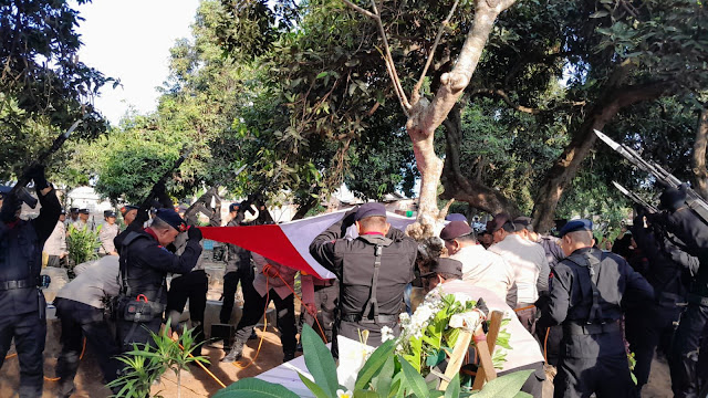  Beri Penghormatan Terakhir, Polres Kediri Gelar Upacara Pemakaman Anggota Korbrimob Polri