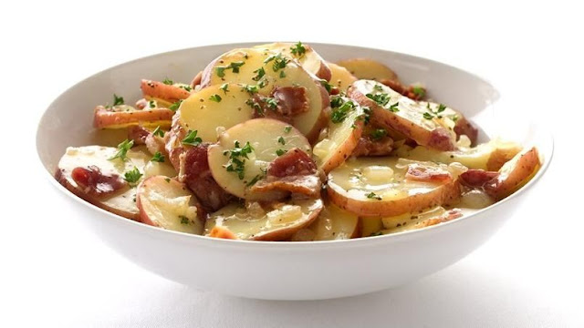 ENSALADA DE PAPAS Y TOCINO