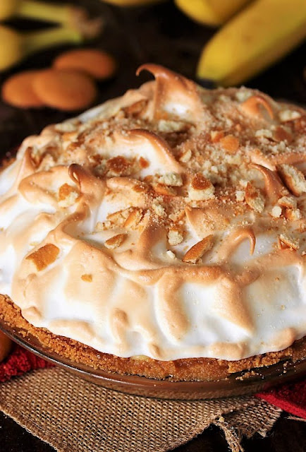 s such a fabulous classic Southern dessert Banana Pudding Pie